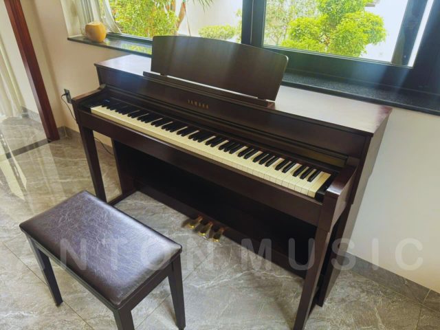 Đàn Piano Yamaha CLP 545R Màu Nâu Đen Like New Dòng Clavinova (500 Series)