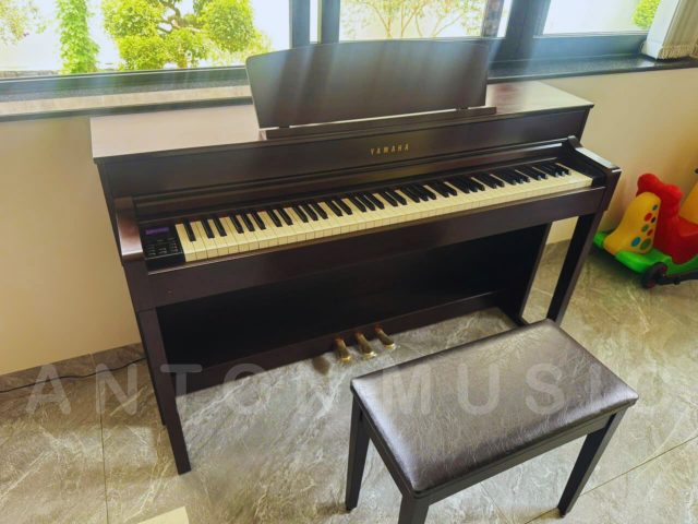 Đàn Piano Yamaha CLP 545R Màu Nâu Đen Like New Dòng Clavinova (500 Series)