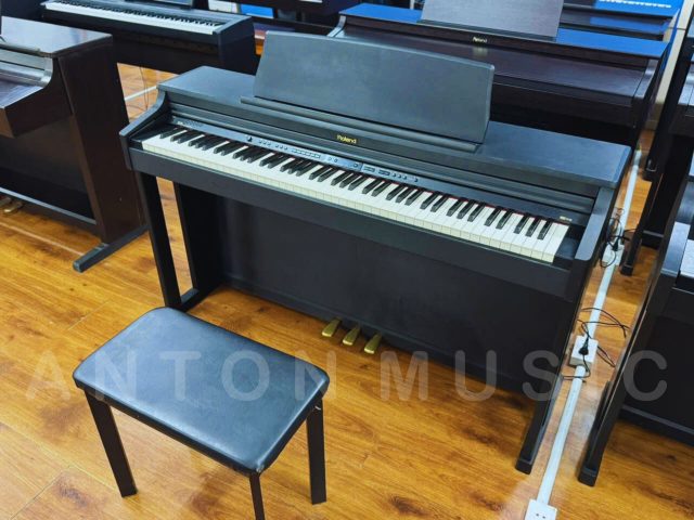 Đàn Piano Điện Roland HP205 Cao Cấp Giá Tốt, Vỏ Gỗ Chắc Chắn Dáng Đàn Đứng Thanh Lịch, Phù Hợp Style Vintage