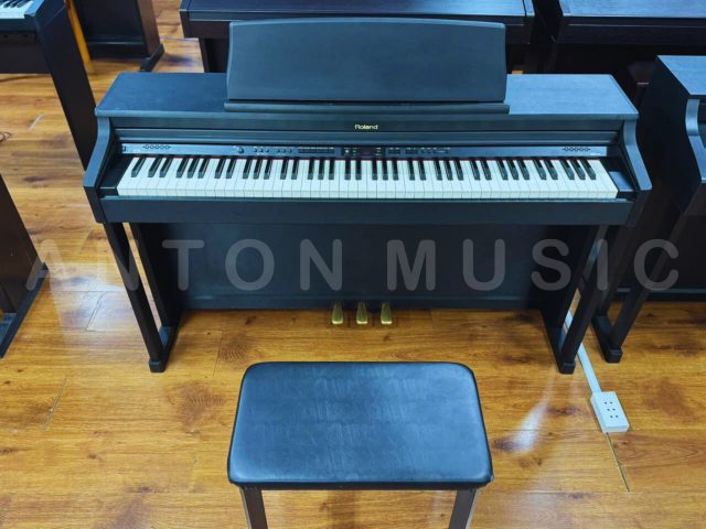 Đàn Piano Điện Roland HP205 Cao Cấp Giá Tốt, Vỏ Gỗ Chắc Chắn Dáng Đàn Đứng Thanh Lịch, Phù Hợp Style Vintage