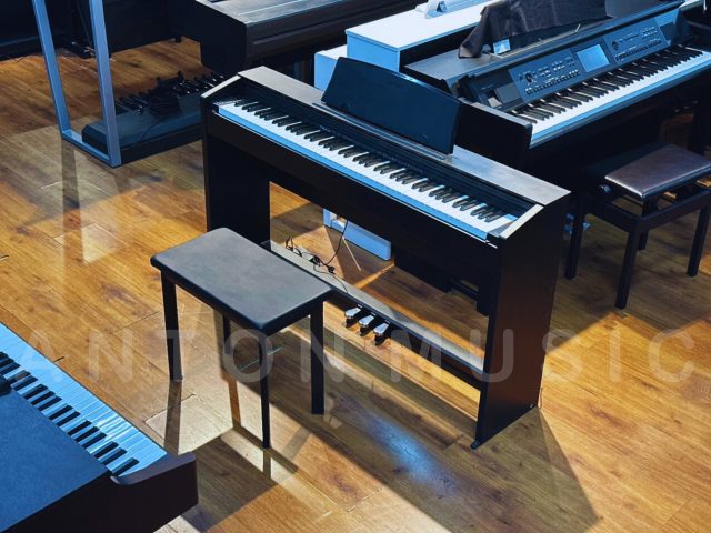 Đàn Piano Dòng Nhỏ Gọn Casio Privia PX-770 Dành Cho Gia Đình Hoặc Mới Bắt Đầu Học
