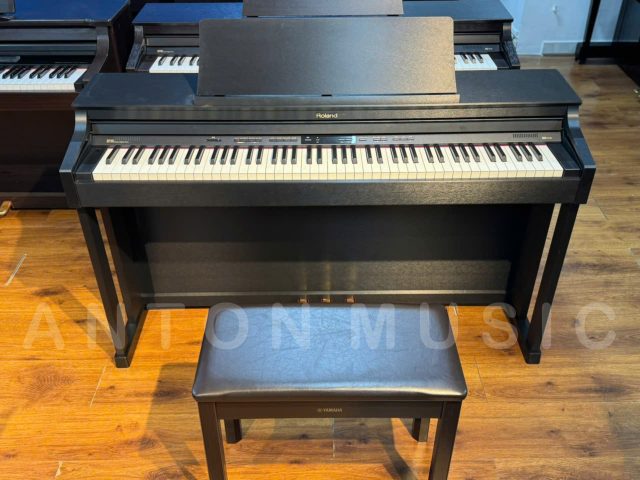 Đàn Piano Roland HP-305 SBS Màu Đen Mun Dòng Home Piano Không Kén Nội Thất Sử Sụng Ổn Định Nhiều Năm