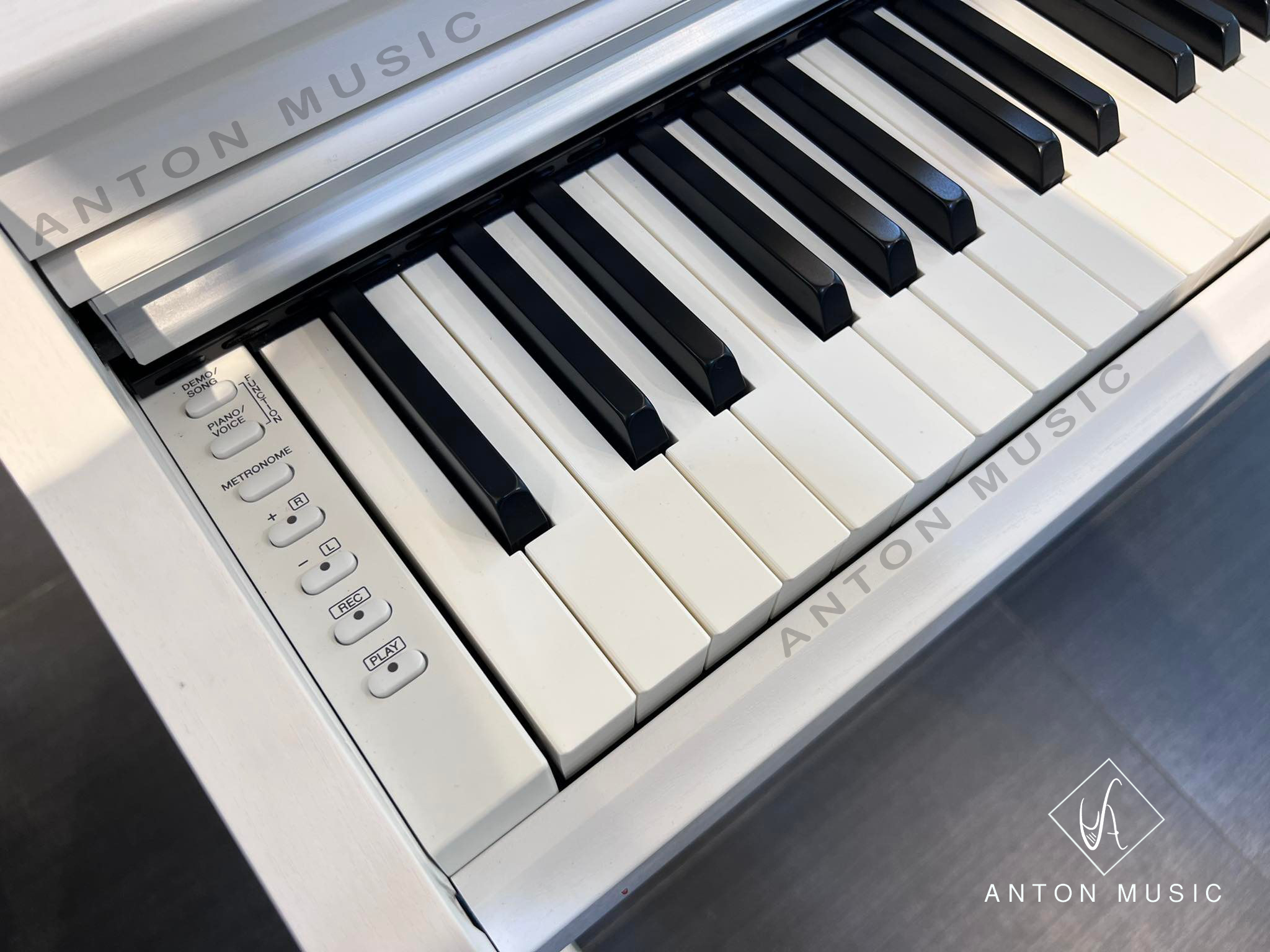 So Sánh Bàn Phím Giữa Yamaha ARIUS YDP 163 WH Và Roland FP 30X