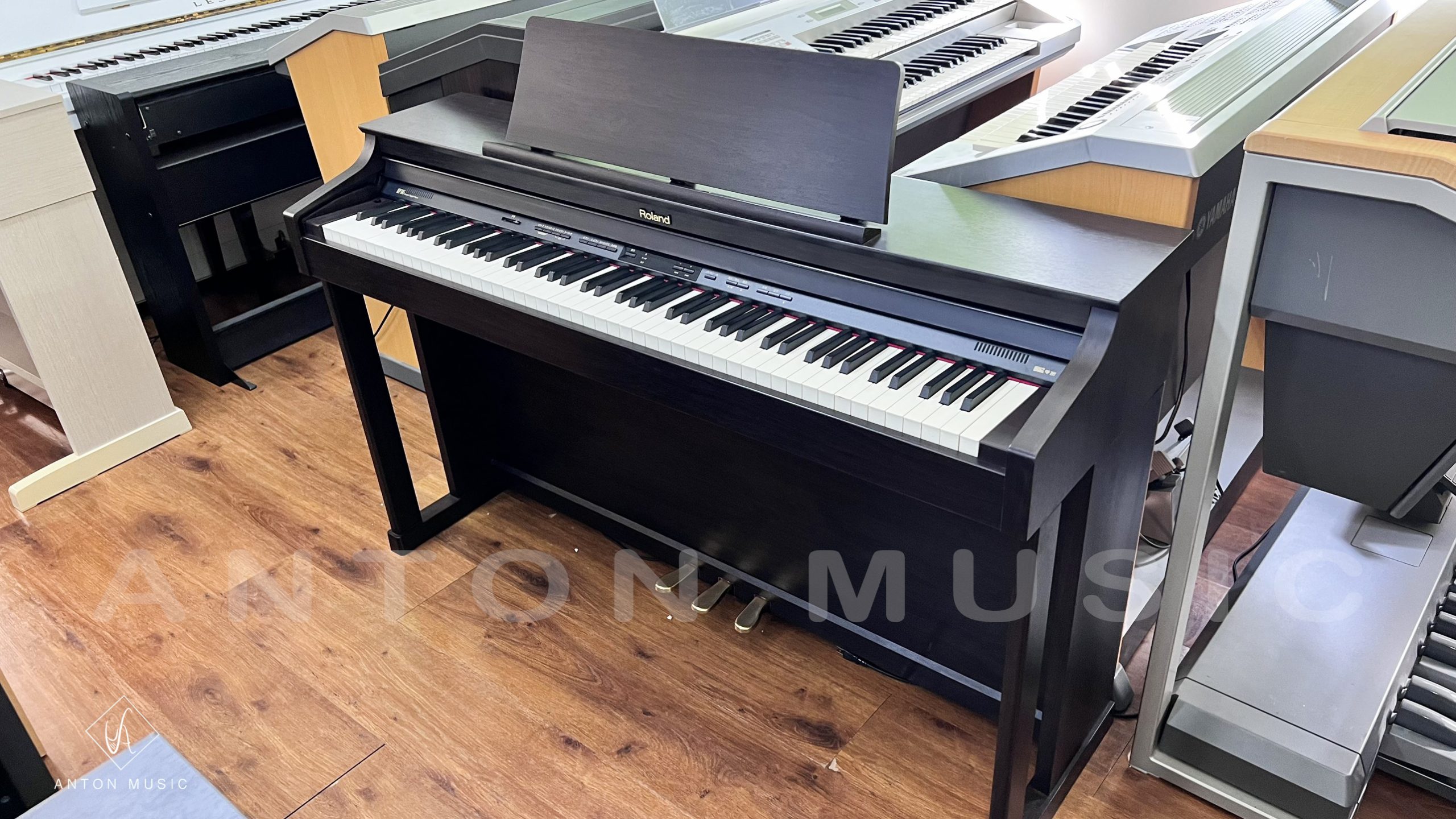 Đàn Piano Điện Roland HP305 Nhật Bản Cho Người Mới Học, Decor Phòng Khách Phòng Học Sang Trọng Tinh Tế