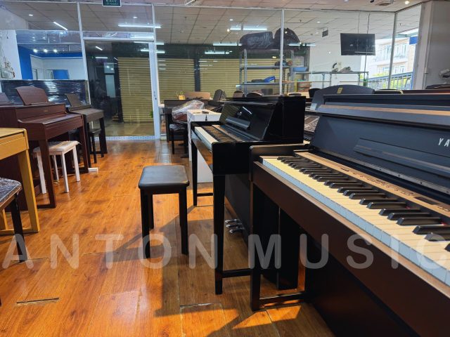Đàn piano Yamaha Nhật Bản dòng Clavinova CLP-S408 đen bóng (CLP-S408 PE) cao cấp dáng tủ Upright chắc chắn ổn định phù hợp chơi lâu dài