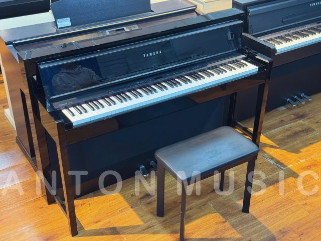 Đàn piano Yamaha Nhật Bản dòng Clavinova CLP-S408 đen bóng (CLP-S408 PE) cao cấp dáng tủ Upright chắc chắn ổn định phù hợp chơi lâu dài