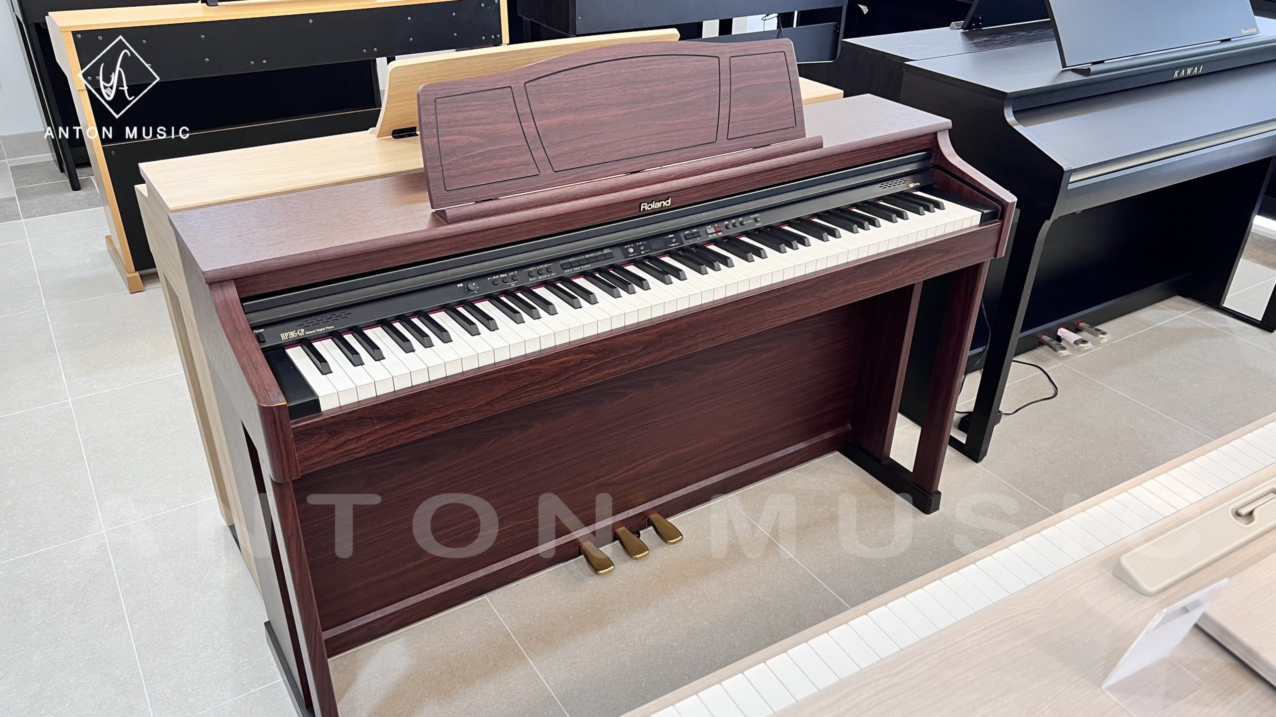 address for selling pianos in Phu Nhuan district