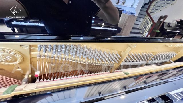 Đàn Piano cơ Yamaha YUA