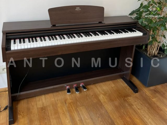 Đàn Piano Yamaha Dòng ARIUS YDP 140 Nhỏ Gọn Dành Cho Người Mới Bắt Đầu