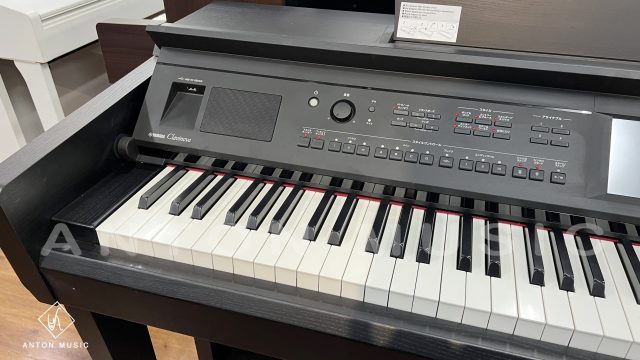 Đàn piano điện biểu diễn chuyên nghiệp CVP705
