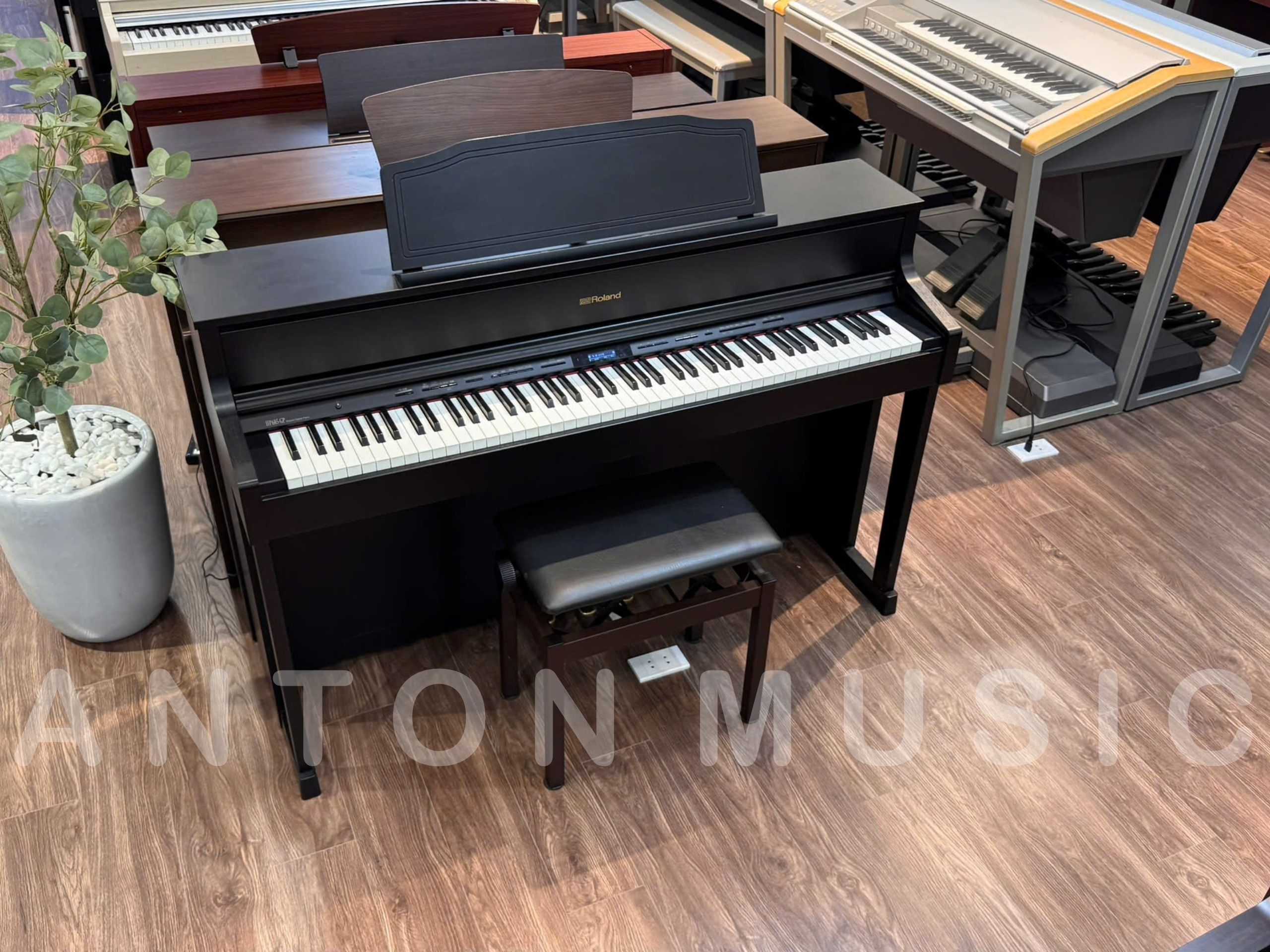 Đàn Piano Roland HP605GP Đen Gỗ Mun Có Bluetooth, Tiếng Cực Hay, Bền