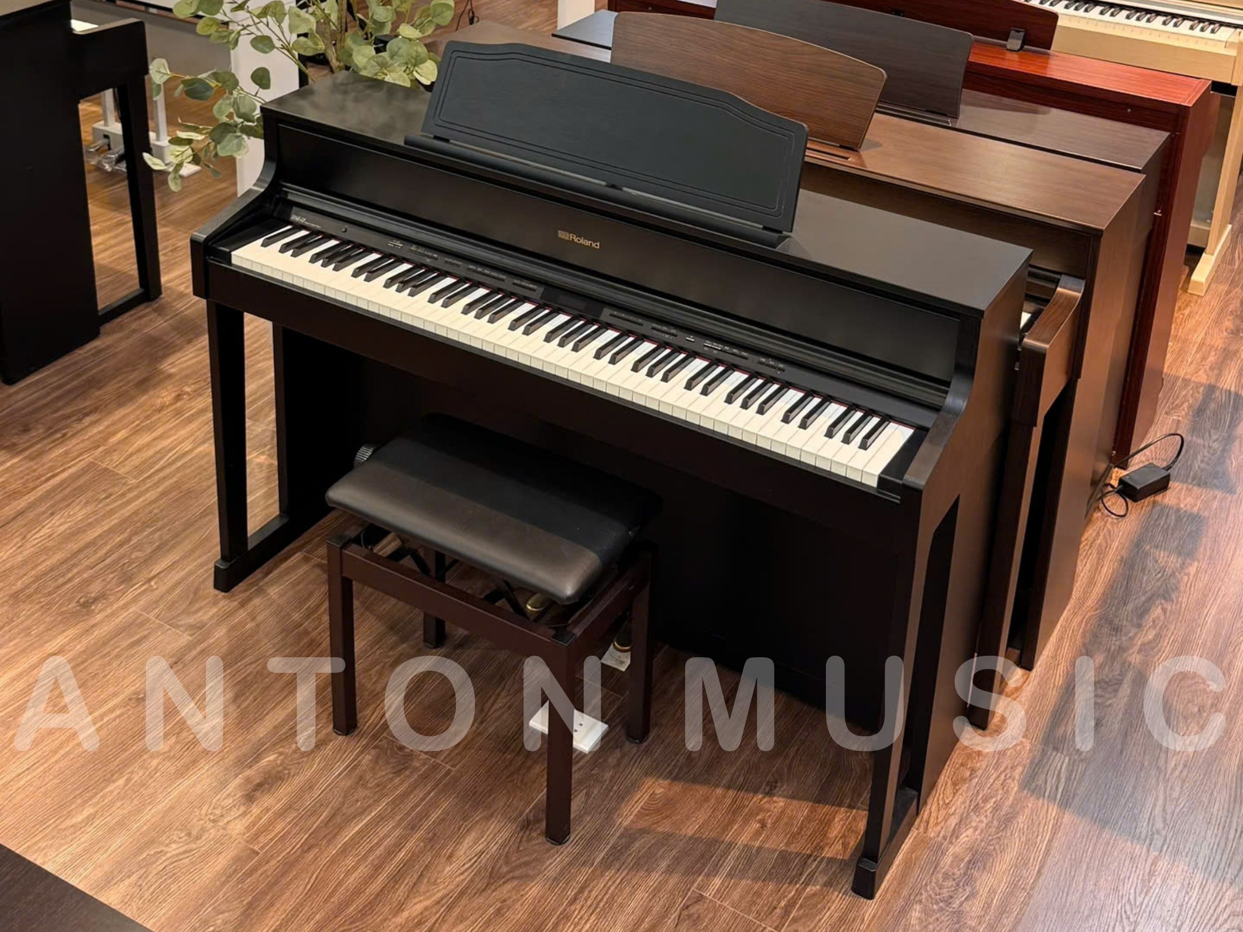 MinRoland　HP605-GP Đàn Piano Roland HP605GP Đen Gỗ Mun Có Bluetooth, Tiếng Cực Hay, Bền