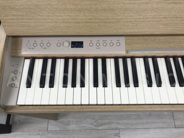Đàn Piano Điện Roland F-701 Thiết Kế Nhỏ Gọn, Có Kết Nối Bluetooth