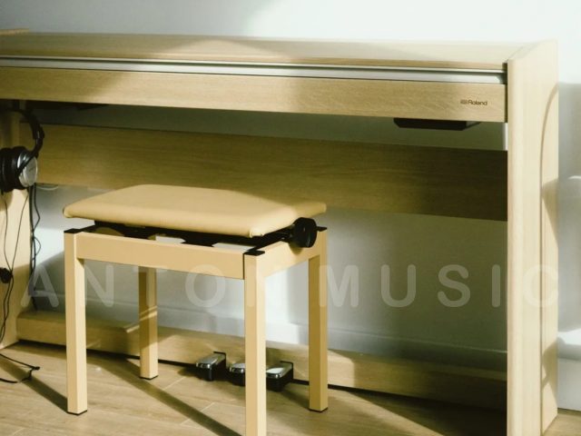Đàn Piano Điện Roland F-701 Thiết Kế Nhỏ Gọn, Có Kết Nối Bluetooth
