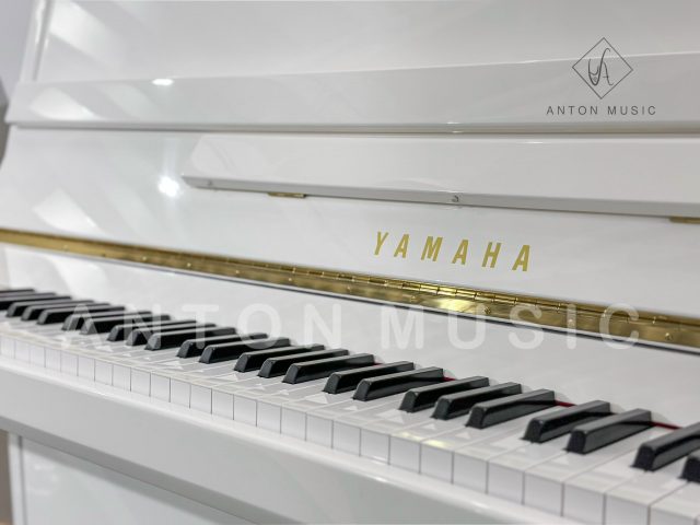 Đàn Piano Cơ Yamaha JU109 PWH New Polished White (Trắng Bóng)