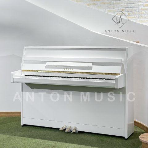 Đàn Piano Yamaha JU109 PW NEW Màu Trắng Bóng Sang Trọng Hiện Đại Dành Cho Không Gian Đẳng Cấp