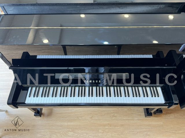 Đàn piano upright cũ Yamaha MC-301