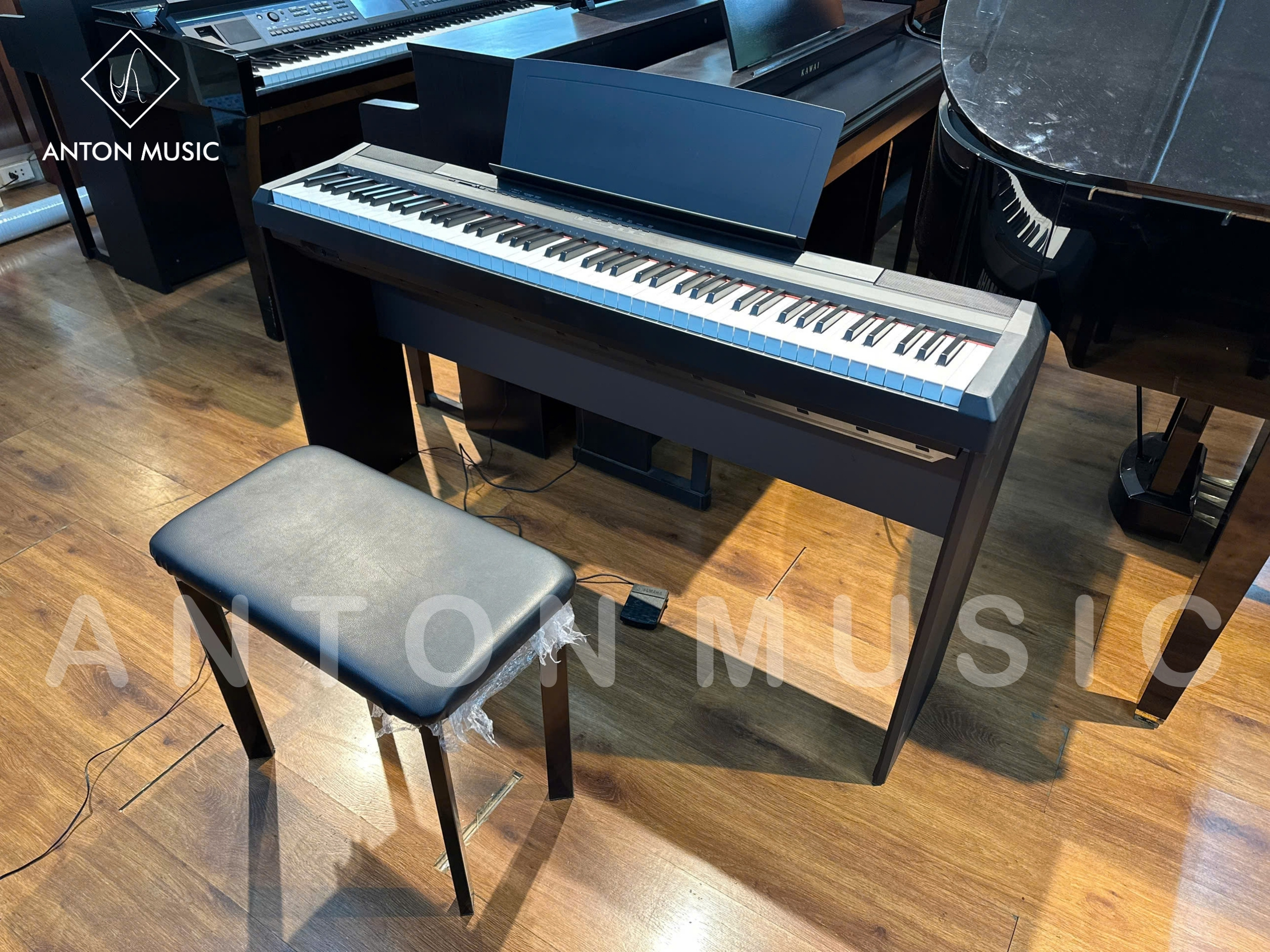 Yamaha P105 với thiết kế nhỏ gọn phù hợp những căn hộ nhỏ, KTX sinh viên