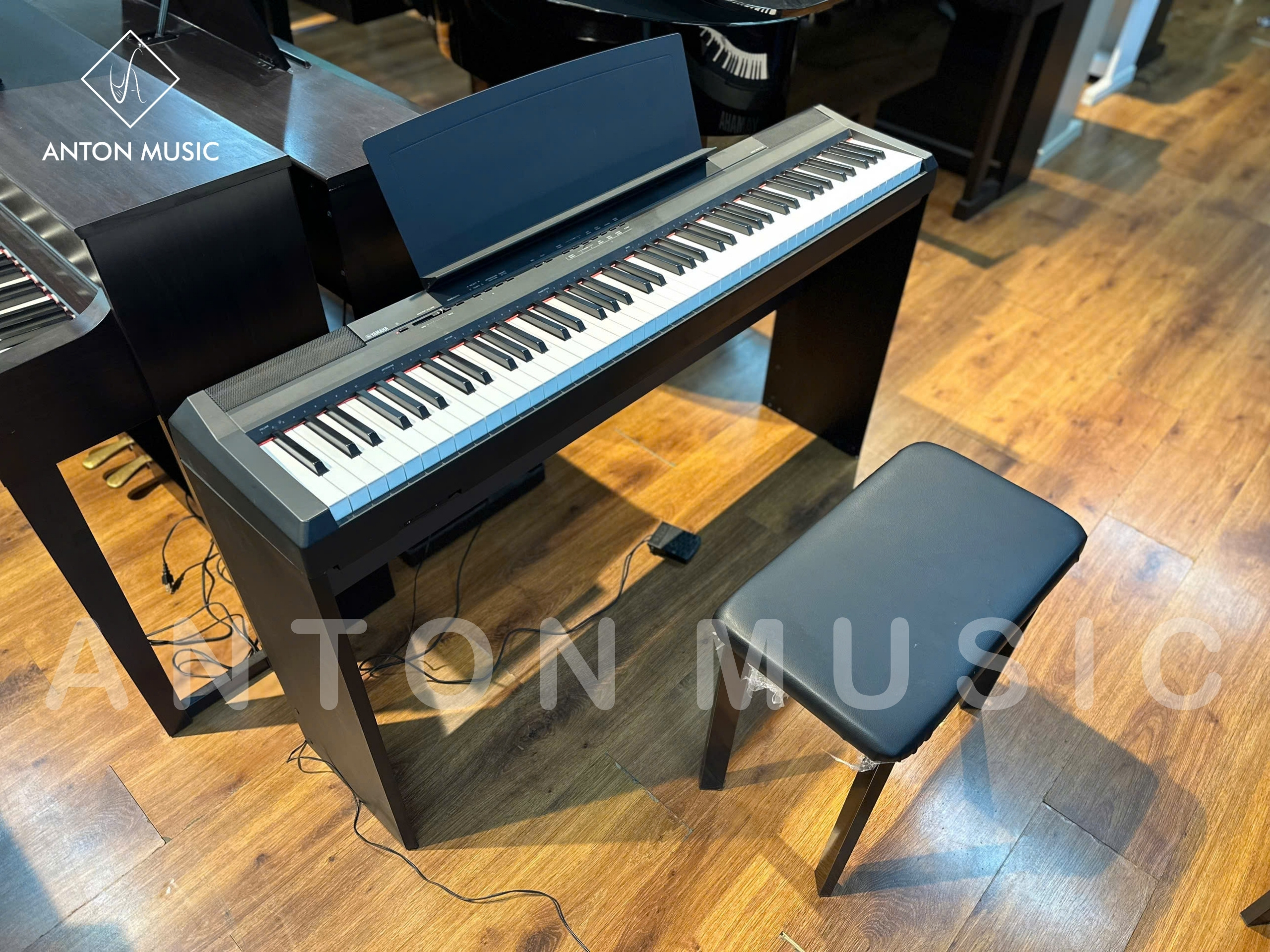 Yamaha P105 với thiết kế nhỏ gọn phù hợp những căn hộ nhỏ, KTX sinh viên