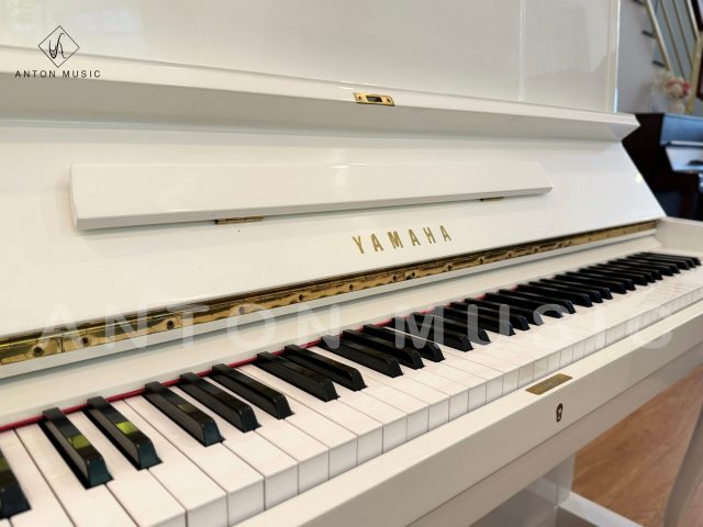 Đàn Piano Cơ Yamaha W106 PWH Used Polished White (Trắng Bóng)
