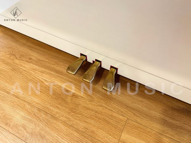 Đàn Piano Cơ Yamaha W106 PWH Used Polished White (Trắng Bóng)