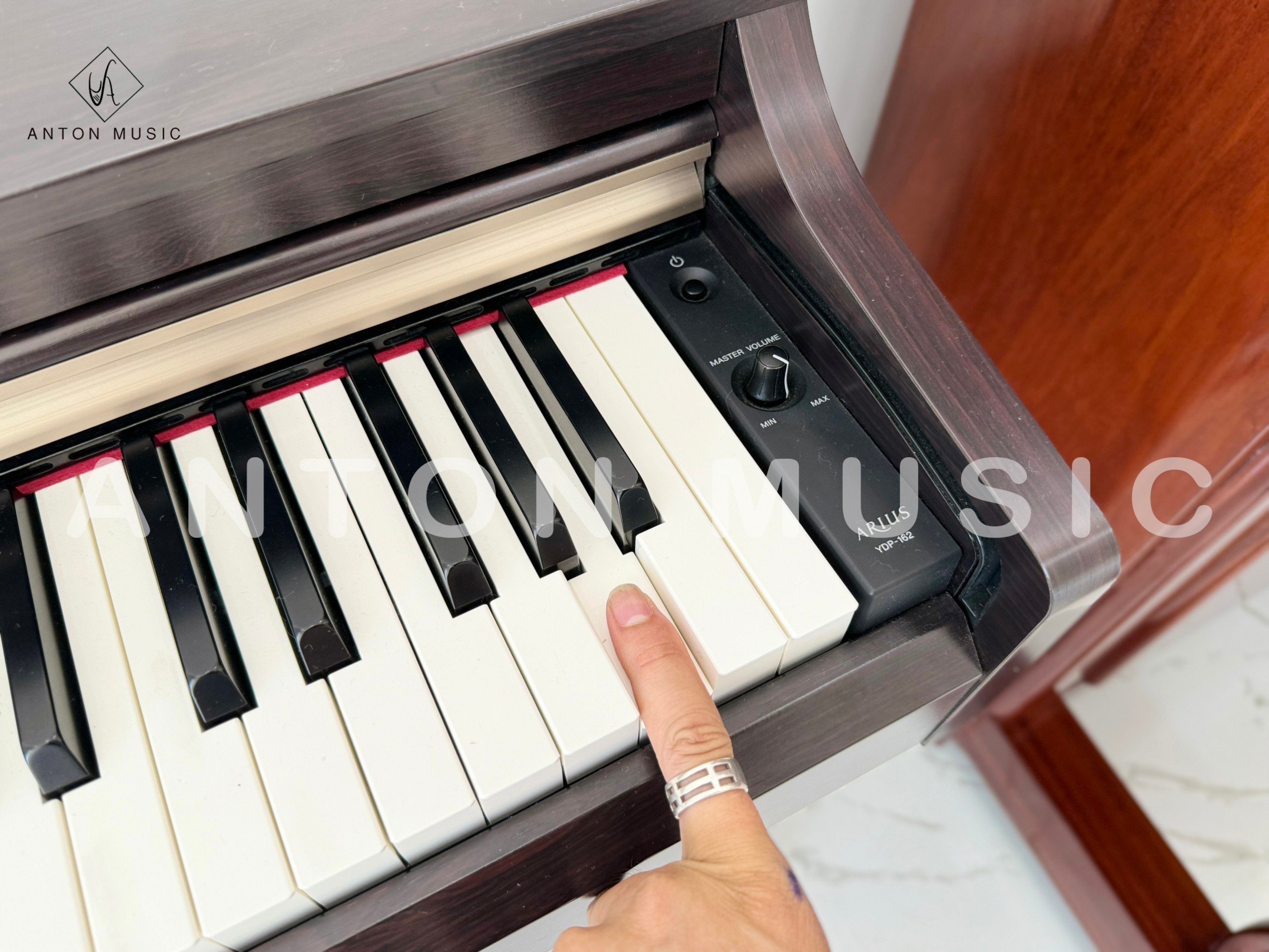 Đàn piano điện Yamaha YDP-162R