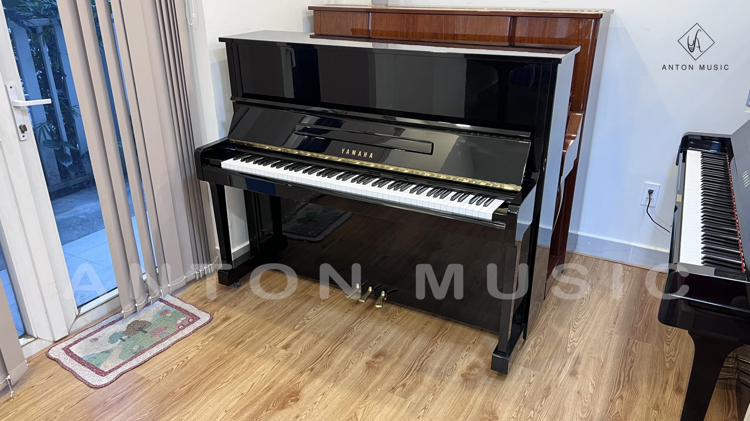U10BL - Đàn Piano cơ Yamaha giá dưới 50 triệu