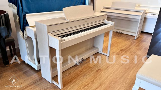 Đàn Piano Yamaha CLP-575 Màu Trắng Kem Ngà (CLP-575 WA) Phù Hợp Căn Hộ Hiện Đại Và Biệt Thự Cao Cấp