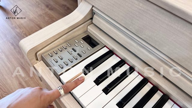 Đàn Piano Yamaha CLP-575 Màu Trắng Kem Ngà (CLP-575 WA) Phù Hợp Căn Hộ Hiện Đại Và Biệt Thự Cao Cấp