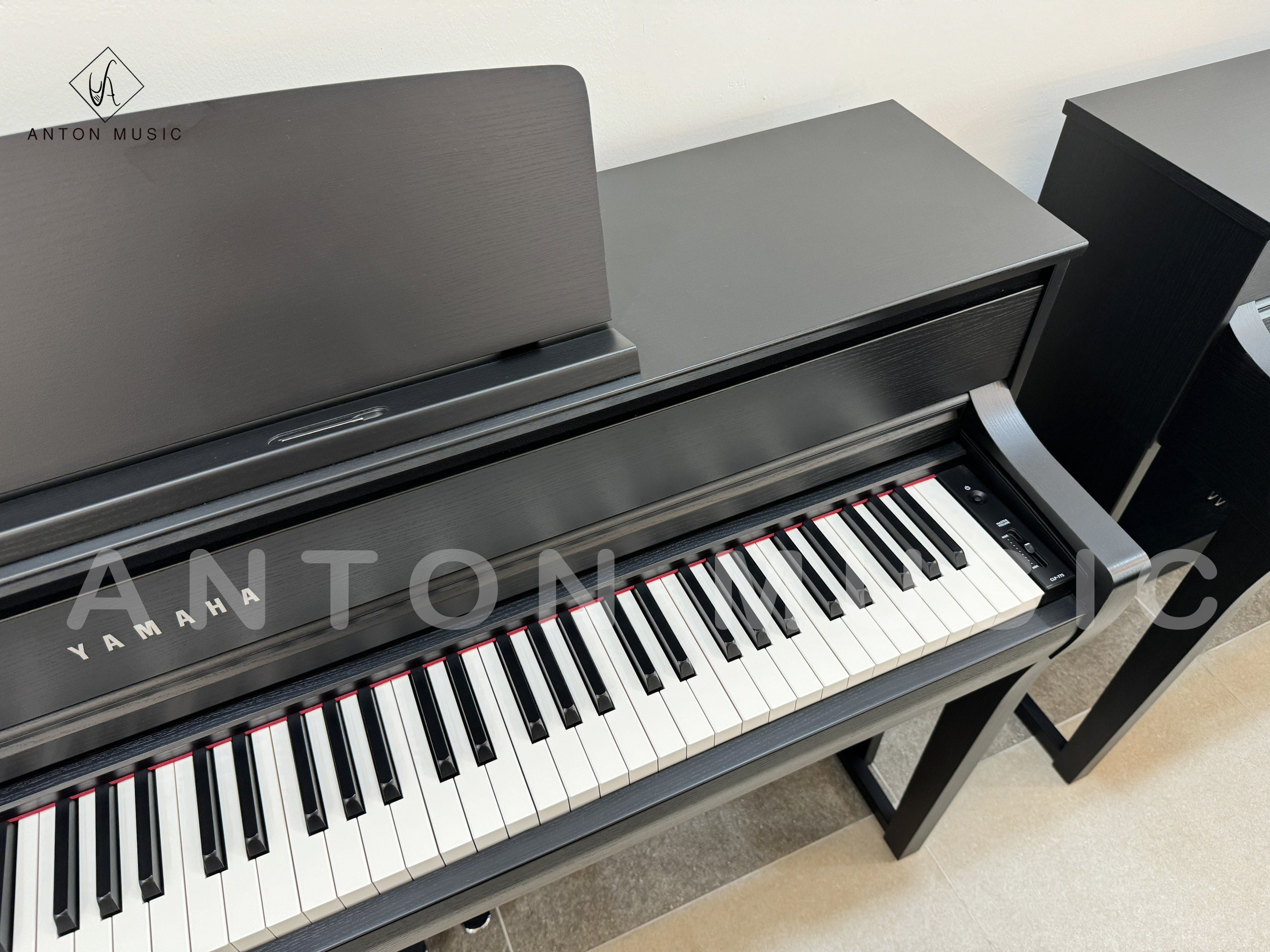 Đàn piano điện Yamaha Clavinova CLP-775B