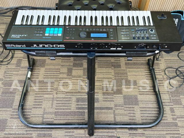 Đàn Organ Roland Juno DS88