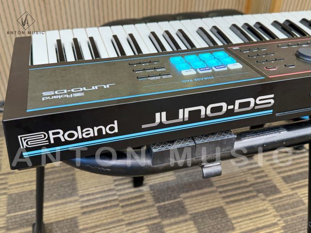 Đàn Organ Roland Juno DS88
