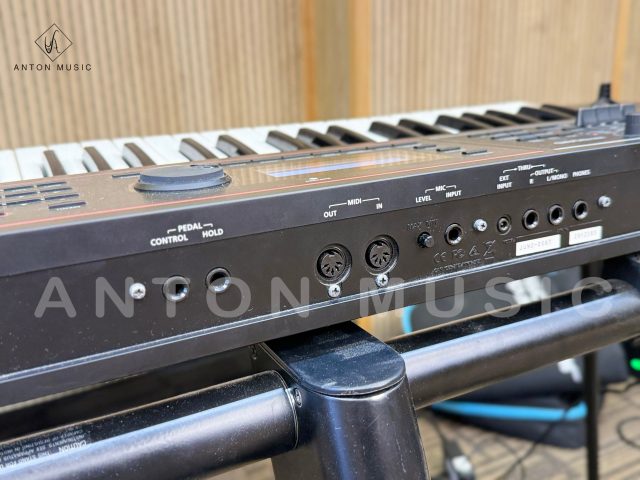 Đàn Organ Roland Juno DS88