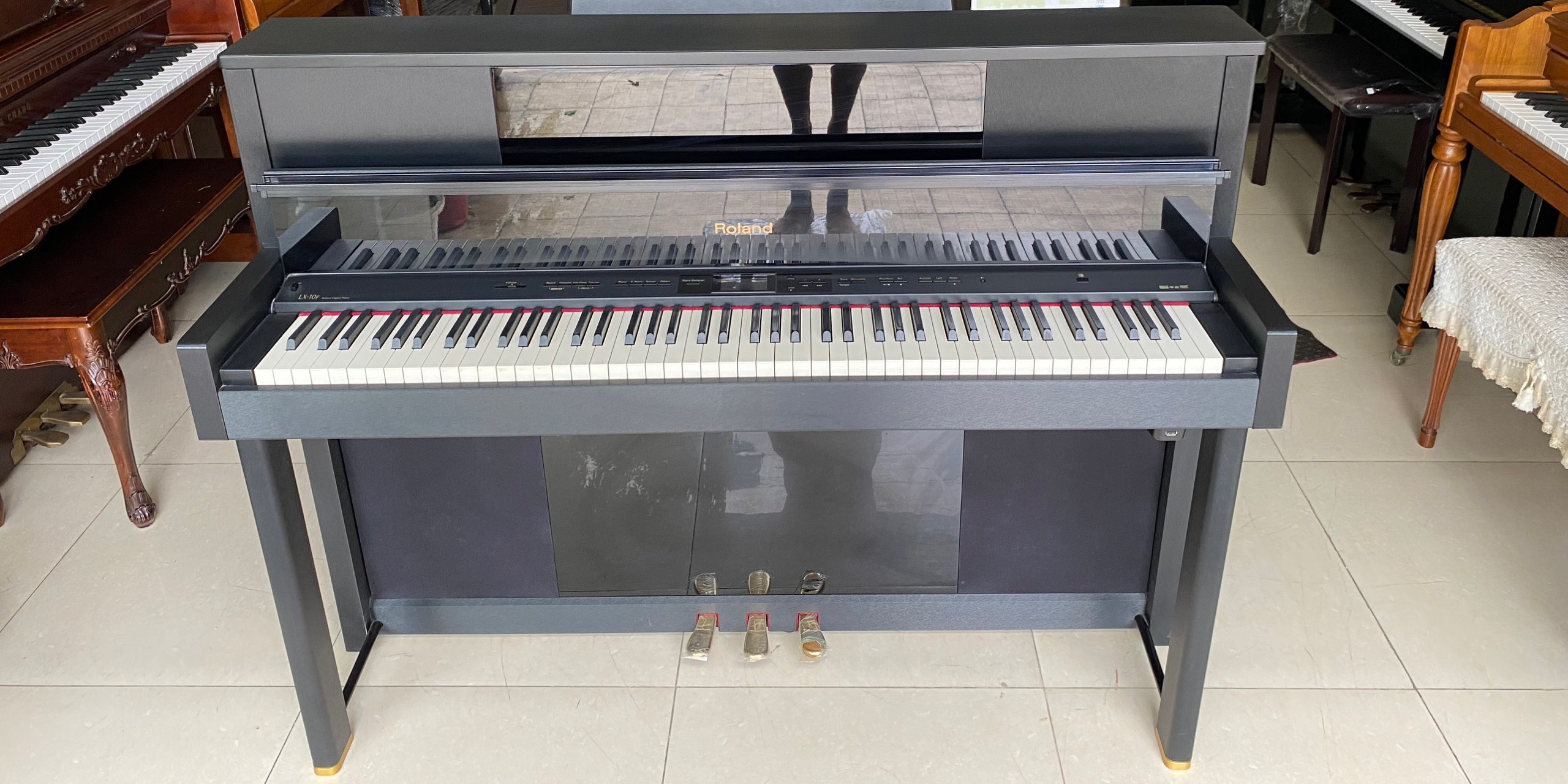 Đàn piano Tiền Giang