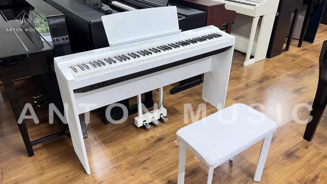 Đàn Piano Yamaha P125 Màu Trắng Bản Chân Gỗ (L-125) Và Pedal Liền (LP-1) Portable