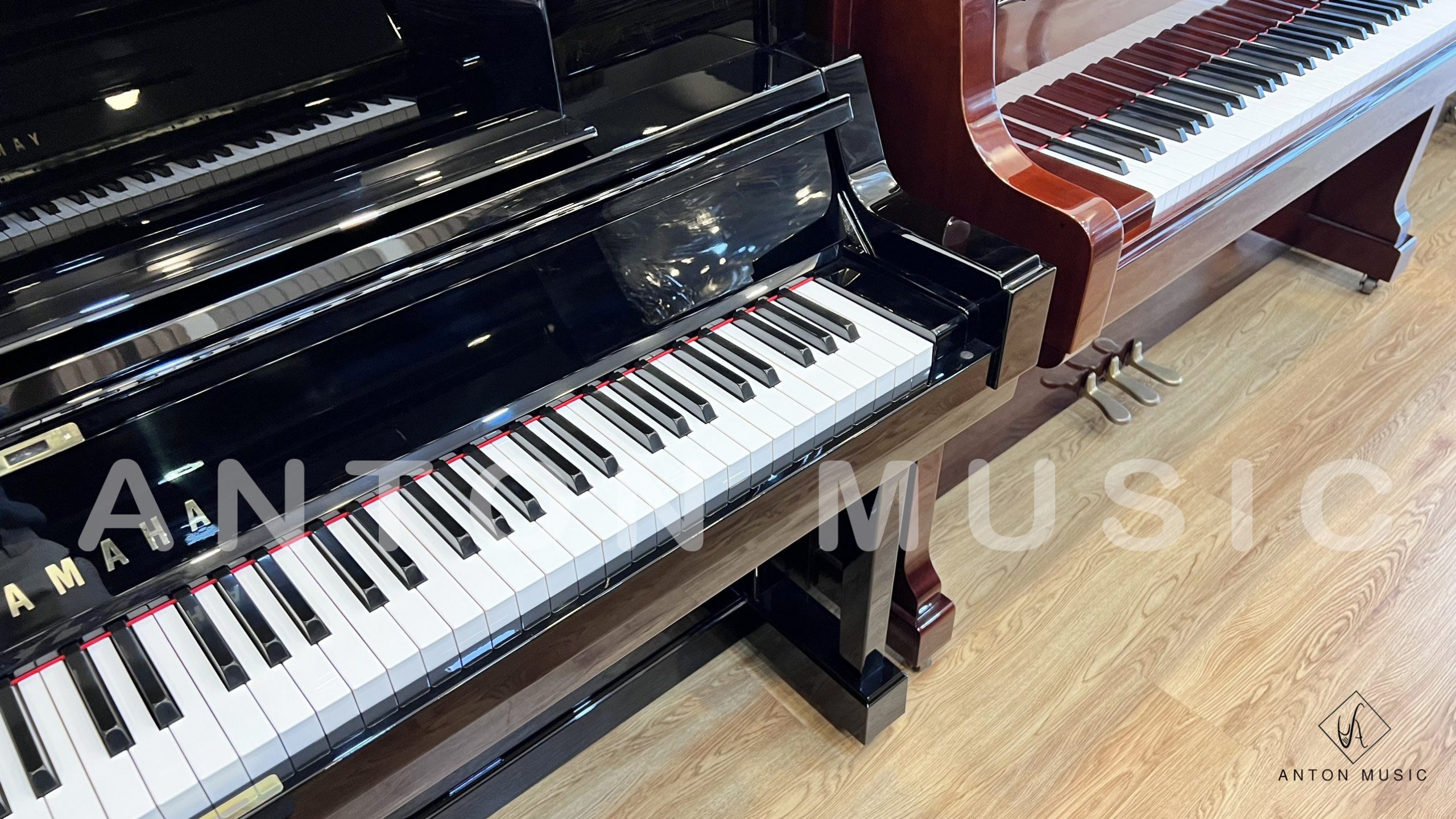 Bàn Phím Của Yamaha UX5, Với Các Phím Được Chế Tác Tỉ Mỉ