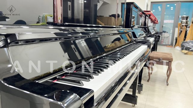 Hình ảnh chi tiết bàn phím đàn piano Yamaha YU5