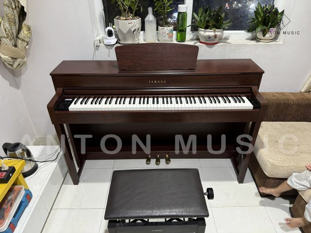 Đàn Piano Điện Yamaha CLP-535M Màu Đỏ Nâu Thanh Lịch Phong Cách Cổ Điển Châu Âu Like New Clavinova (500 Series)