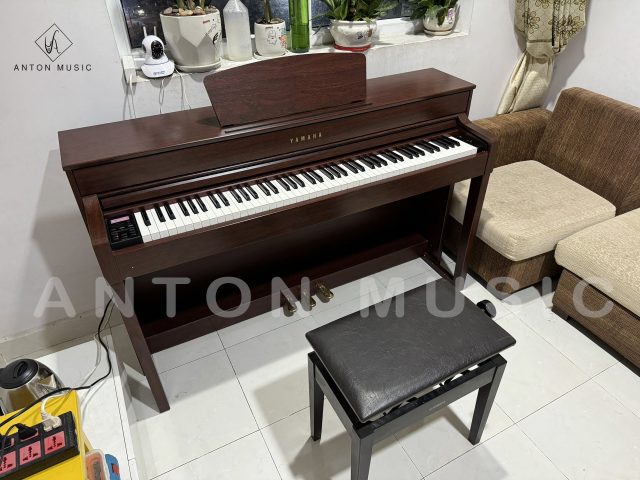 Đàn Piano Điện Yamaha CLP-535M Màu Đỏ Nâu Thanh Lịch Phong Cách Cổ Điển Châu Âu Like New Clavinova (500 Series)