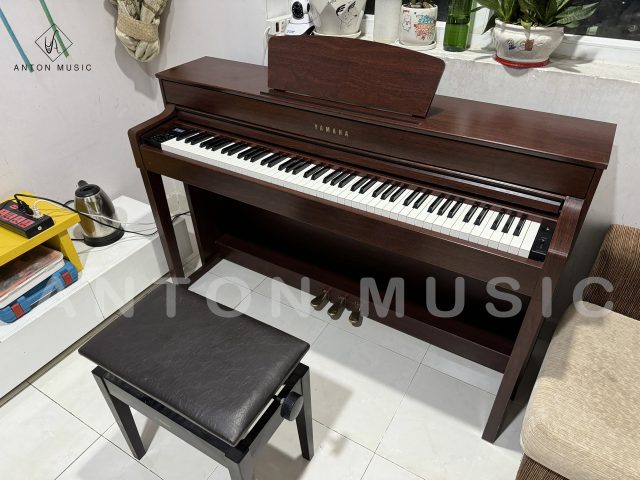 Đàn Piano Điện Yamaha CLP-535M Màu Đỏ Nâu Thanh Lịch Phong Cách Cổ Điển Châu Âu Like New Clavinova (500 Series)