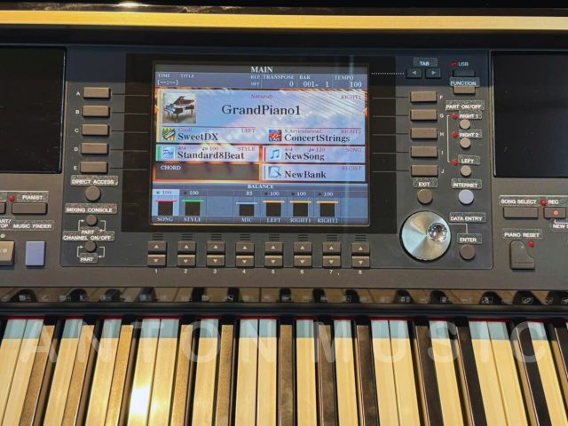 Đàn Piano Yamaha CVP-509PE Có Tích Hợp Chức Năng Organ