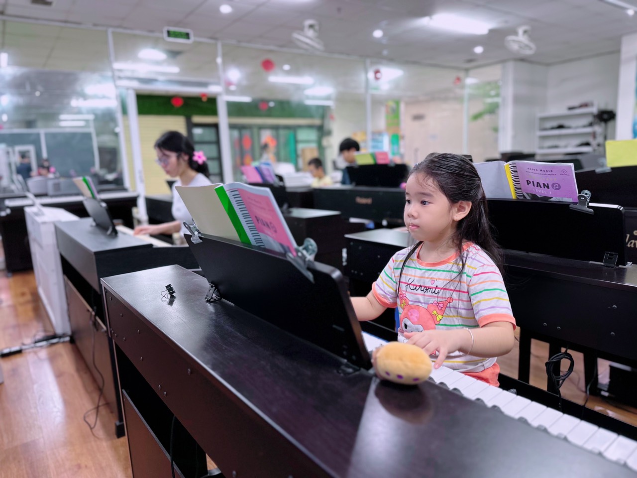 Học Đàn Piano Có Khó Không? Học Đàn Piano Ở Độ Tuổi Nào Là Tốt Nhất?