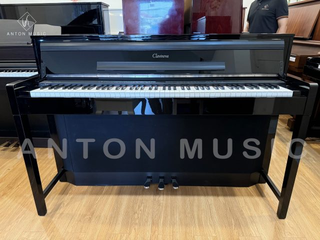 Đàn Piano Có Thiết Kế Sang Trọng Cho Phòng Khách