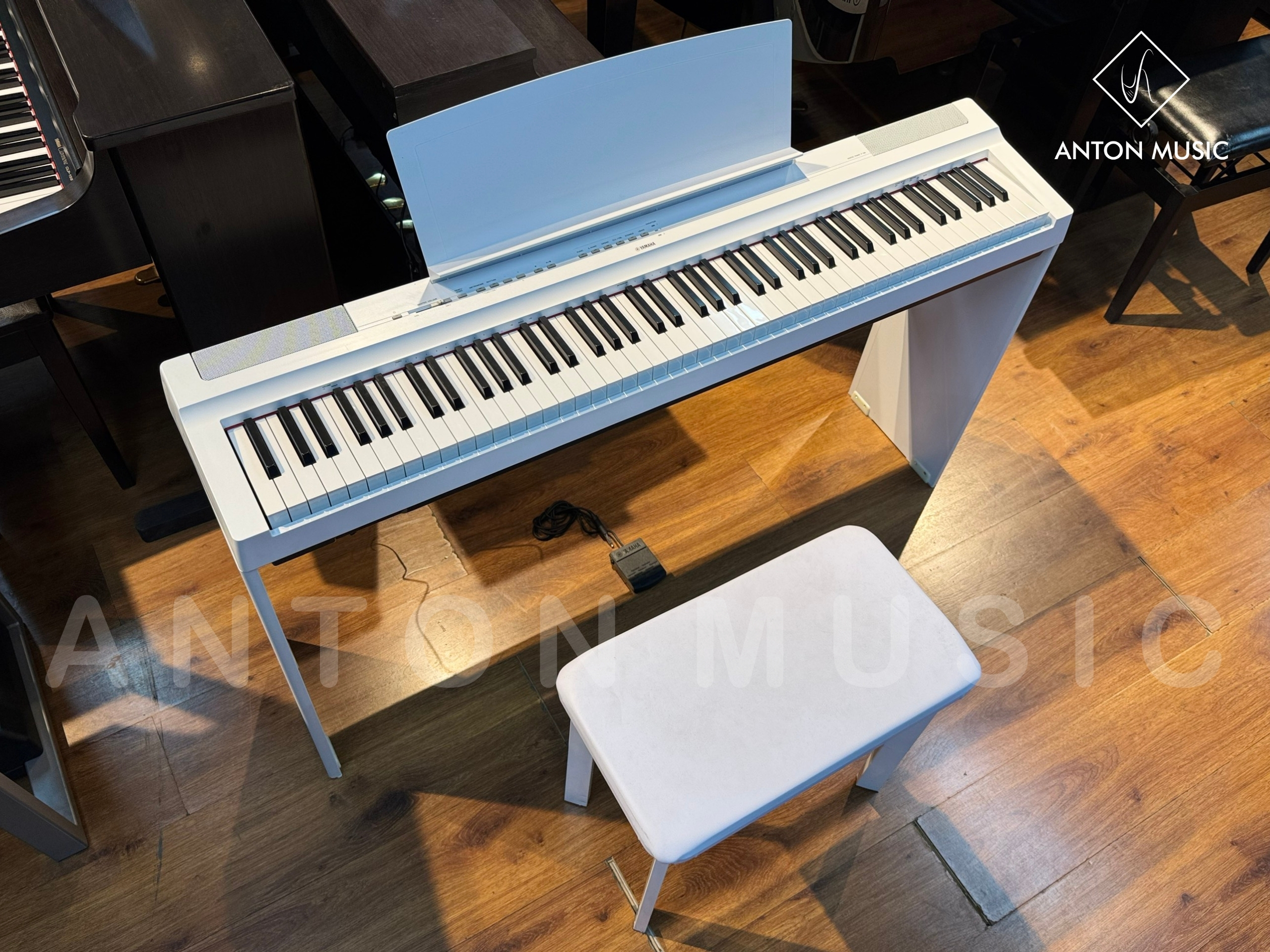 Đàn Piano Yamaha P-125 WH Màu Trắng Bản Chân Gỗ Pedal Rời FC-5 Dòng Portable Di Động Nhỏ Gọn