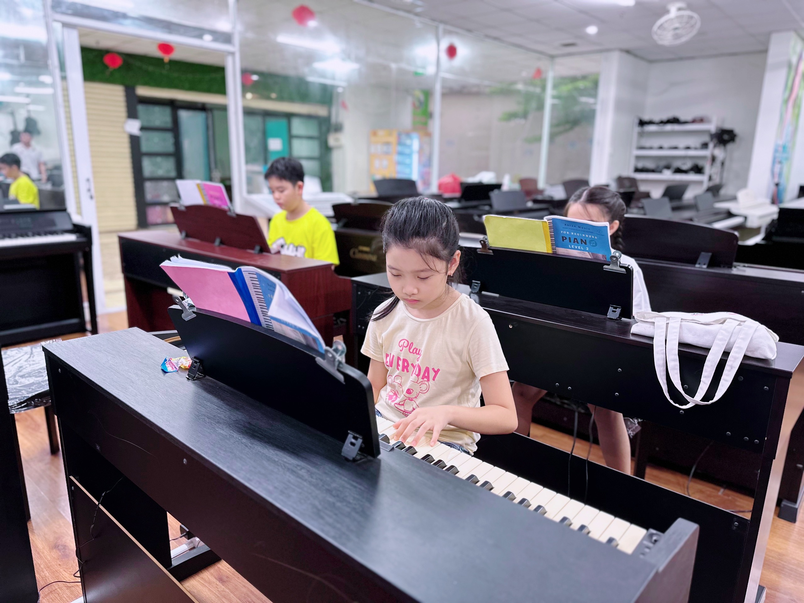 Mấy Tuổi Thì Học Được Piano? Độ Tuổi Lý Tưởng Học Piano Từ 4 - 9 Tuổi