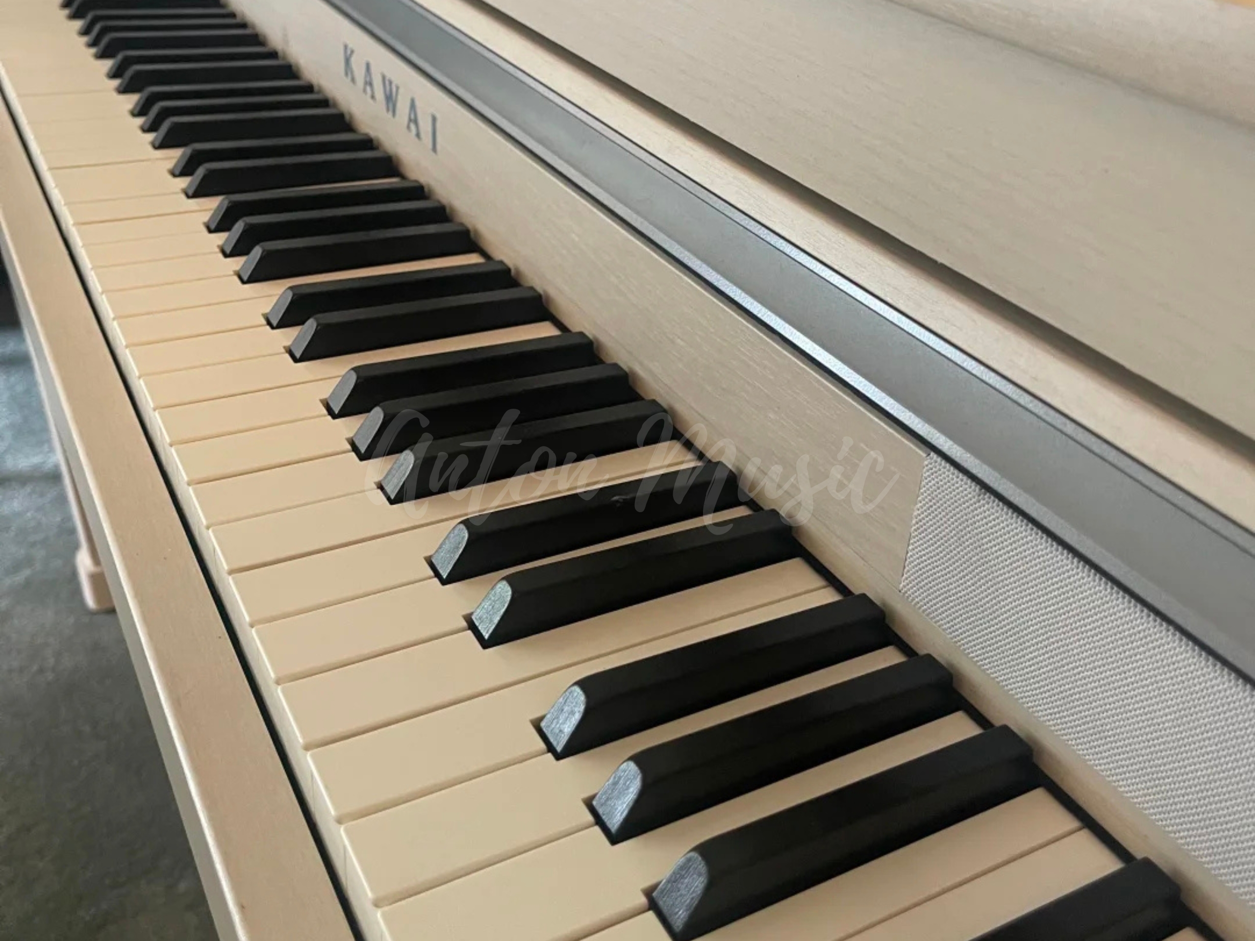 Đàn Piano Kawai CA67 Dòng Concert Artist Phím Gỗ Thật, Tiếng Đàn Như Grand Piano