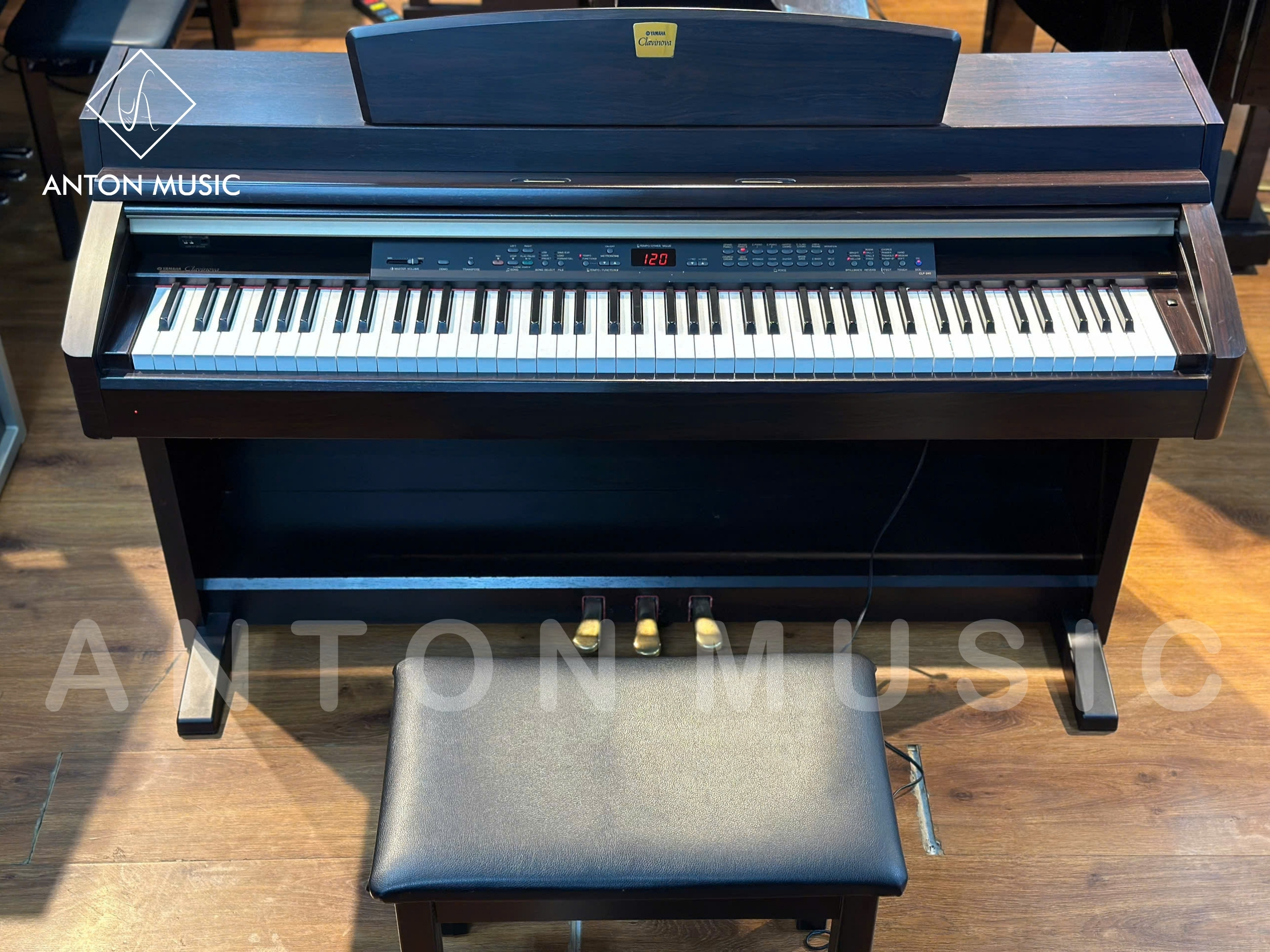 Đàn Piano Điện Yamaha CLP-240 Có Đáng Mua Vào Năm 2025