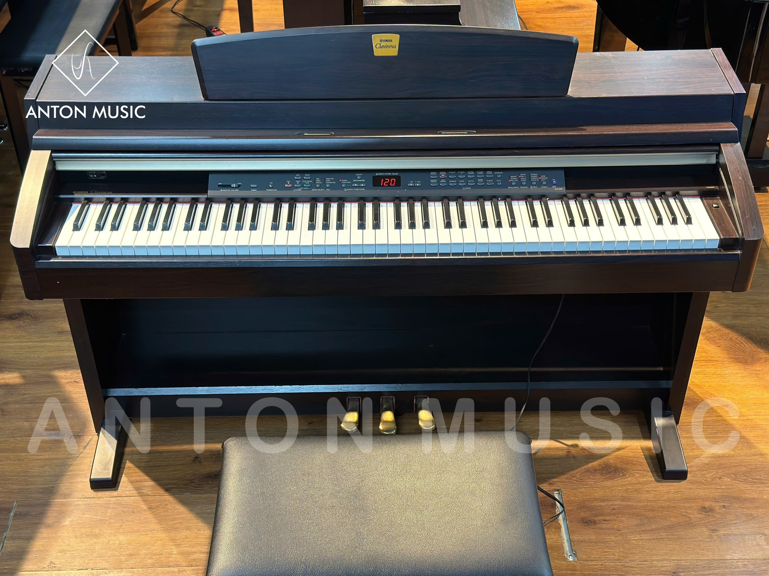 Đàn Piano Điện Yamaha CLP-240 Có Đáng Mua Vào Năm 2025