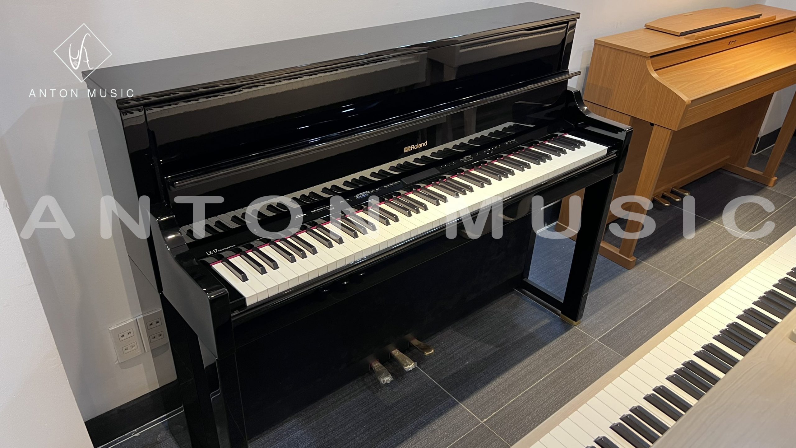 Đàn Piano Điện Roland LX17-PE Used (Đen Bóng) Hybrid Tủ Đàn Upright