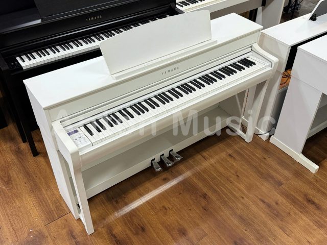 Đàn Piano Điện Yamaha CLP-745 Clavinova
